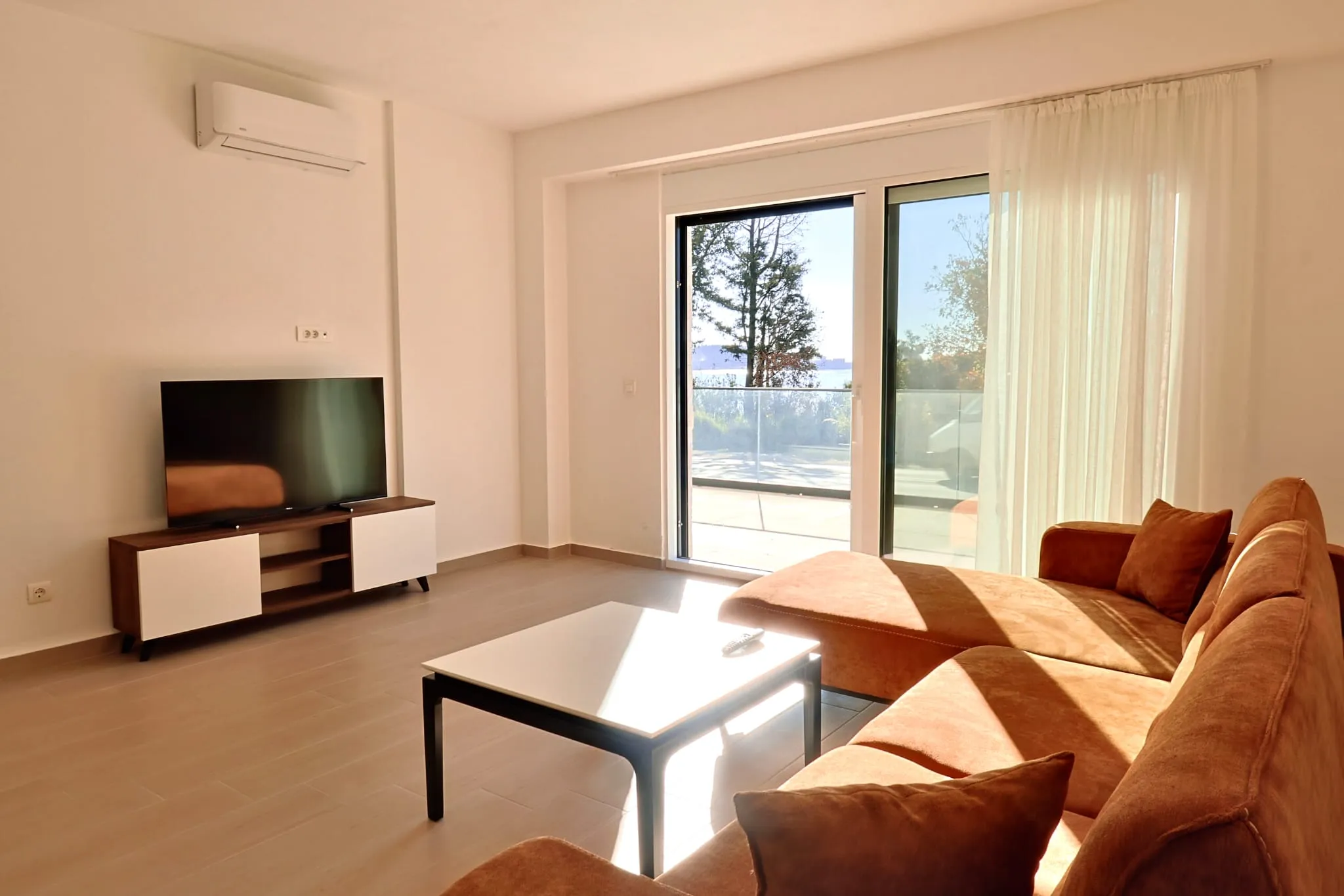 Jednosobni Apartman 2 — Galia Apartmani Bar